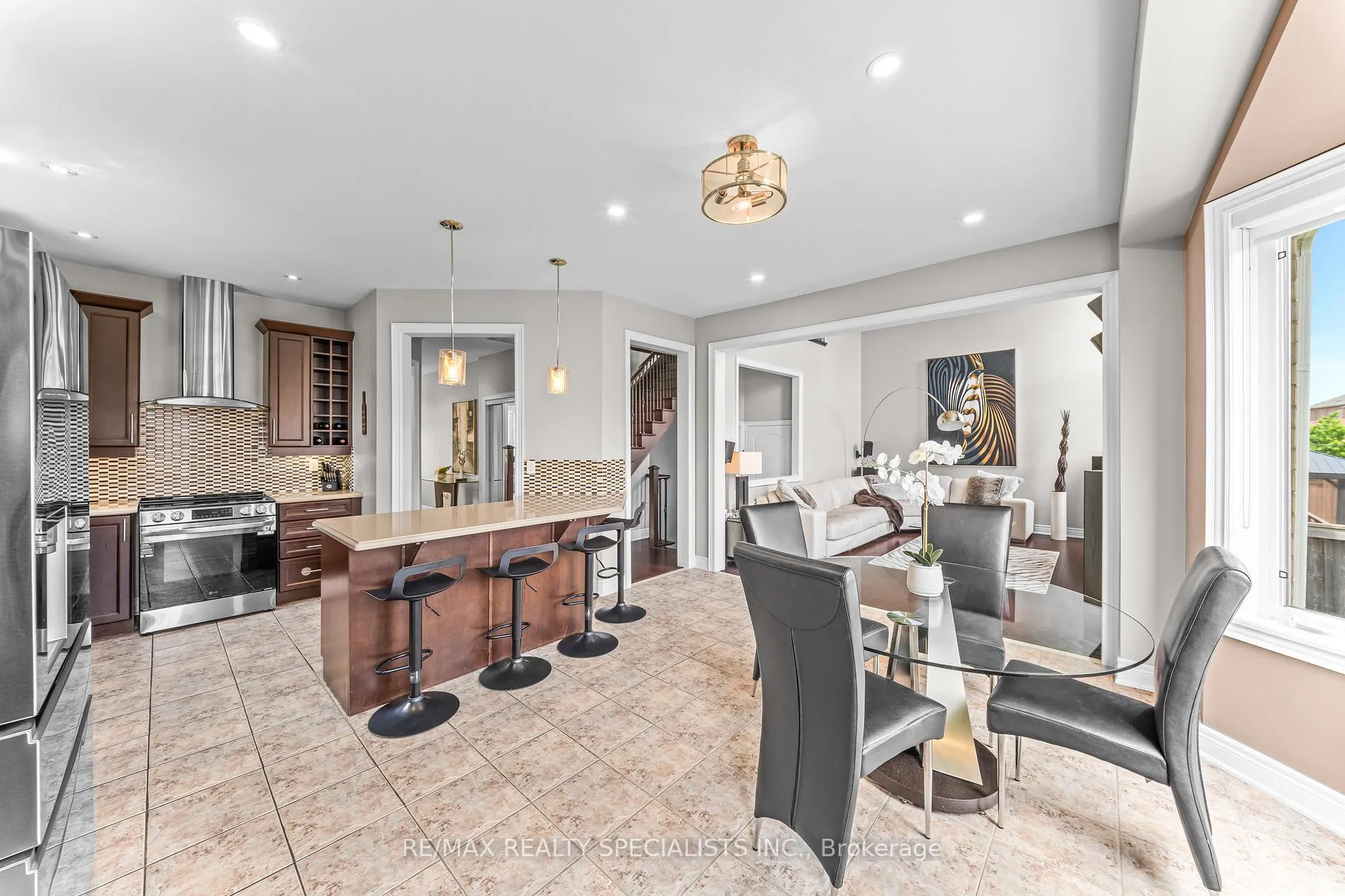 Photo 13 of 33 Delphinium Way, Brampton, Northwest Sandalwood Parkway — HOMEH