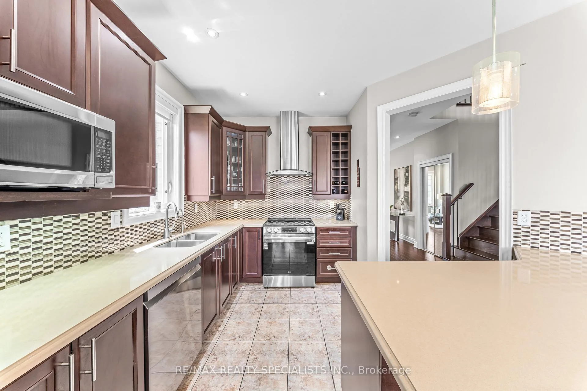 Photo 14 of 33 Delphinium Way, Brampton, Northwest Sandalwood Parkway — HOMEH