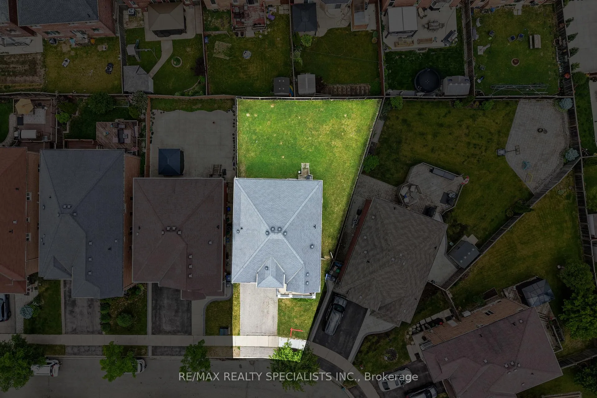 Photo 31 of 33 Delphinium Way, Brampton, Northwest Sandalwood Parkway — HOMEH