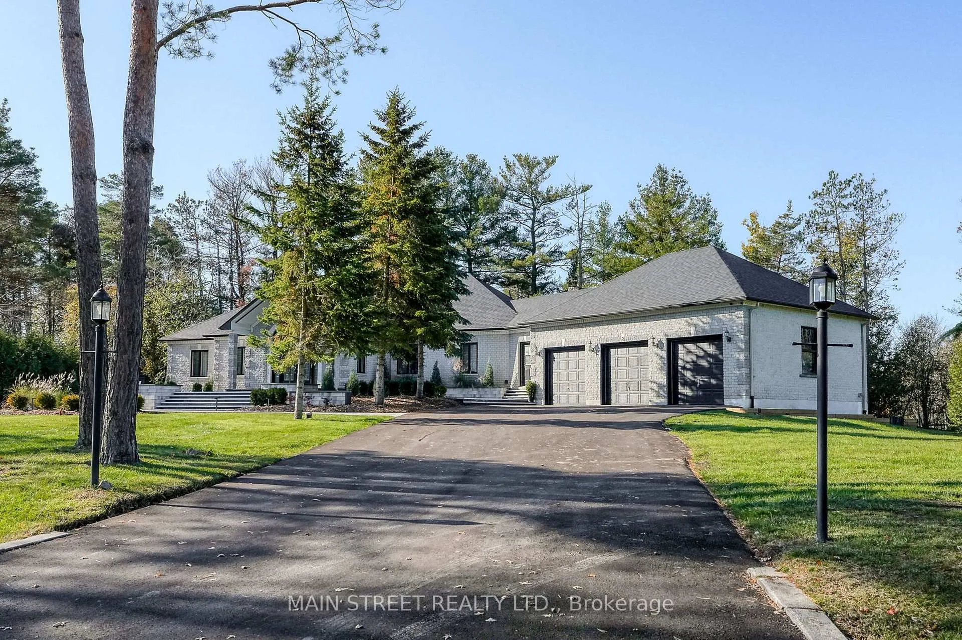 Photo 6 of 2 Gooseberry Lane, Uxbridge, Rural Uxbridge — HOMEH