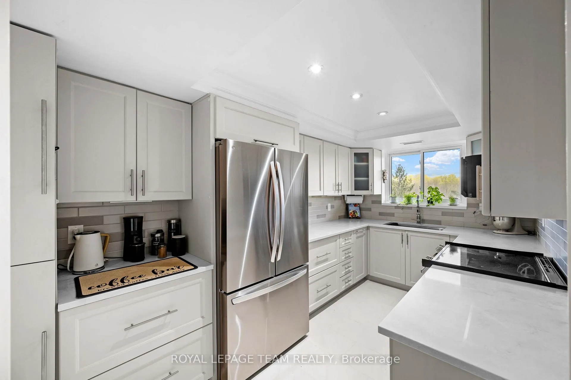 Photo 10 of Unit 402, 1705 Playfair Drive, Ottawa, Playfair Park — HOMEH