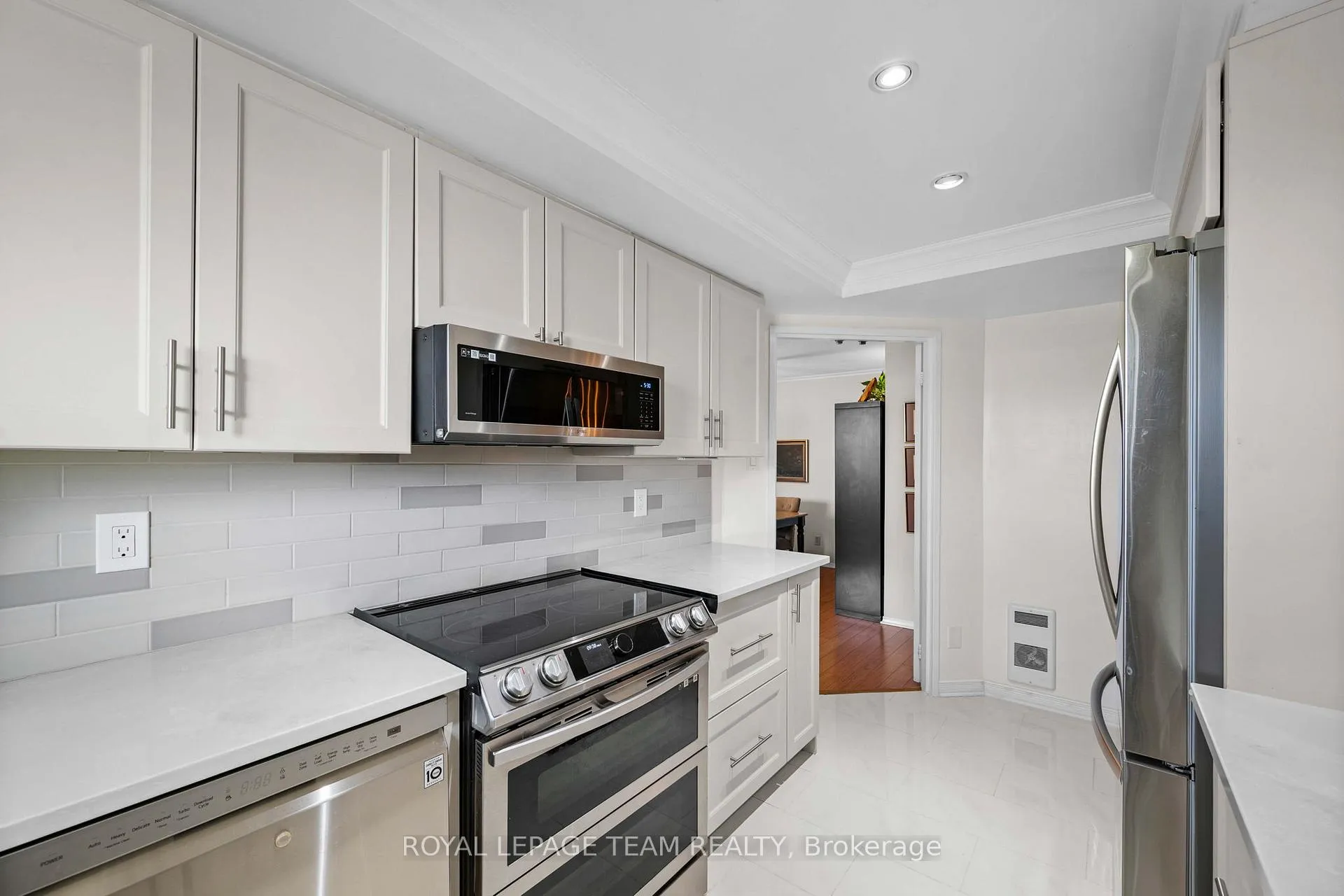 Photo 12 of Unit 402, 1705 Playfair Drive, Ottawa, Playfair Park — HOMEH