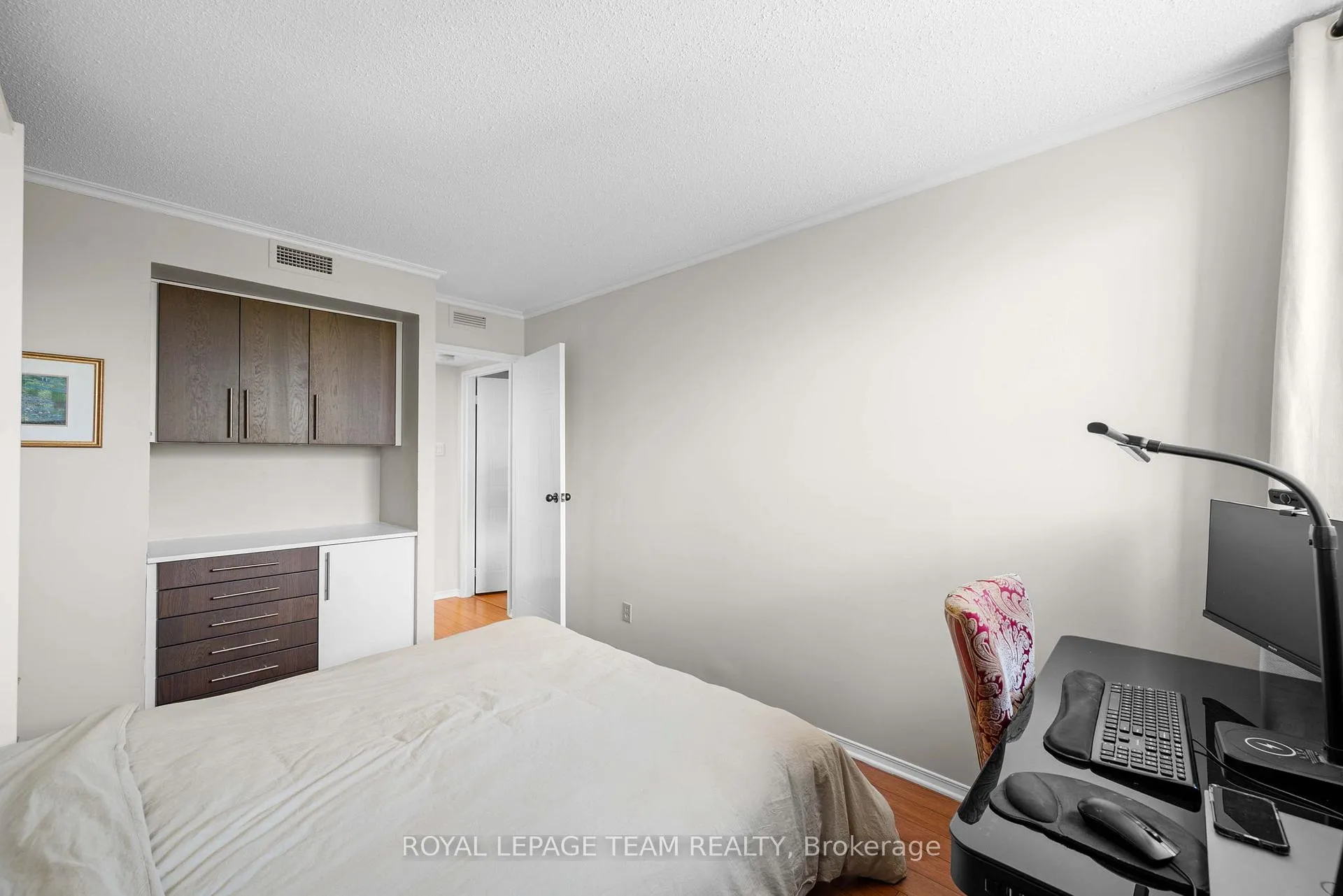Photo 21 of Unit 402, 1705 Playfair Drive, Ottawa, Playfair Park — HOMEH
