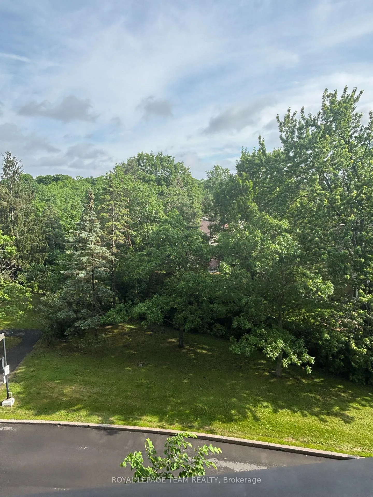 Photo 26 of Unit 402, 1705 Playfair Drive, Ottawa, Playfair Park — HOMEH