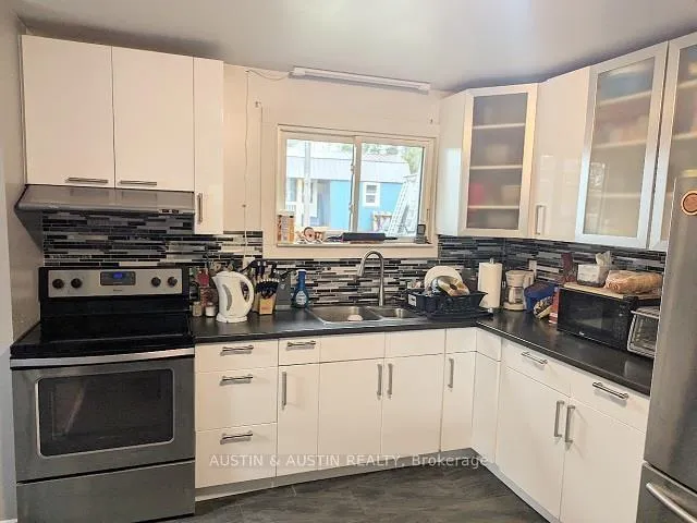 Photo of 33 Victoria Street N