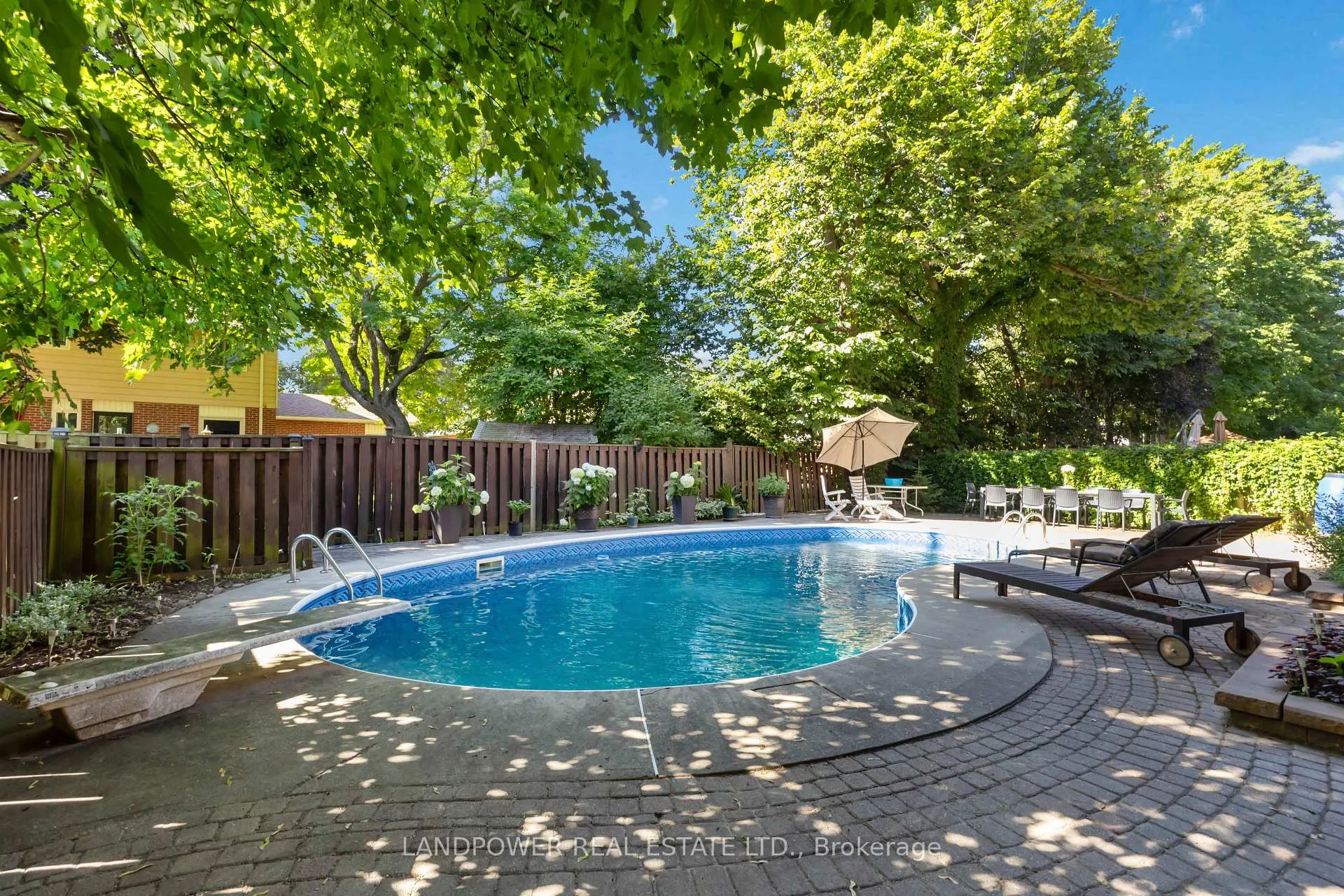 Photo 1 of 23 Fry Court, Markham, Old Markham Village — HOMEH