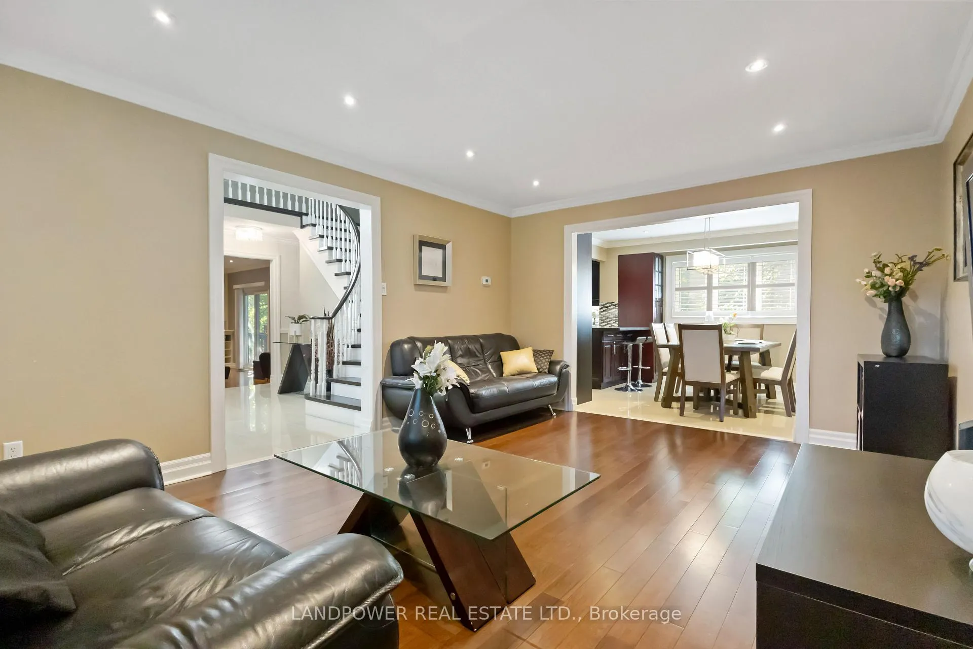Photo 6 of 23 Fry Court, Markham, Old Markham Village — HOMEH