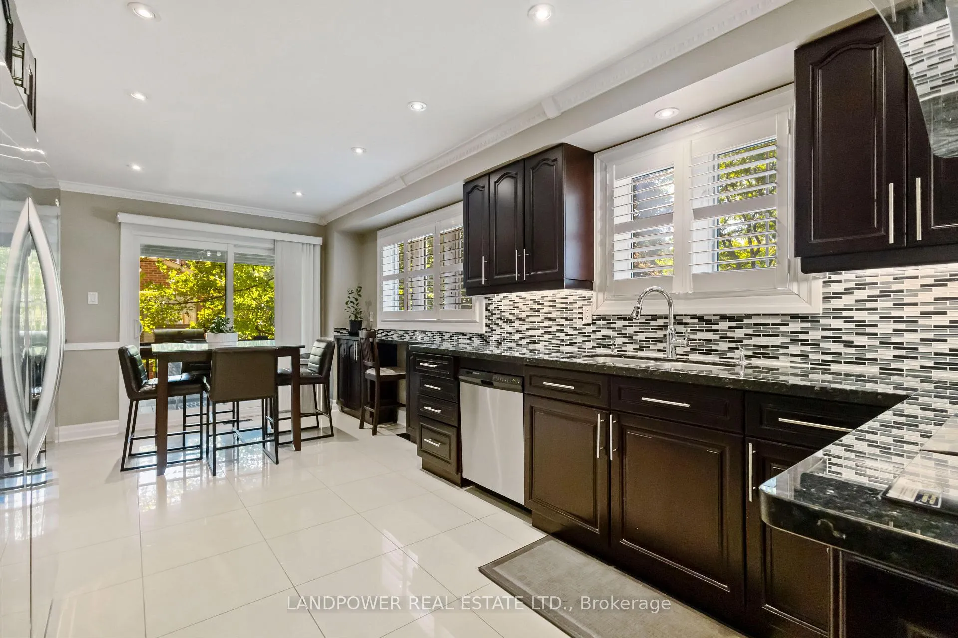 Photo 10 of 23 Fry Court, Markham, Old Markham Village — HOMEH
