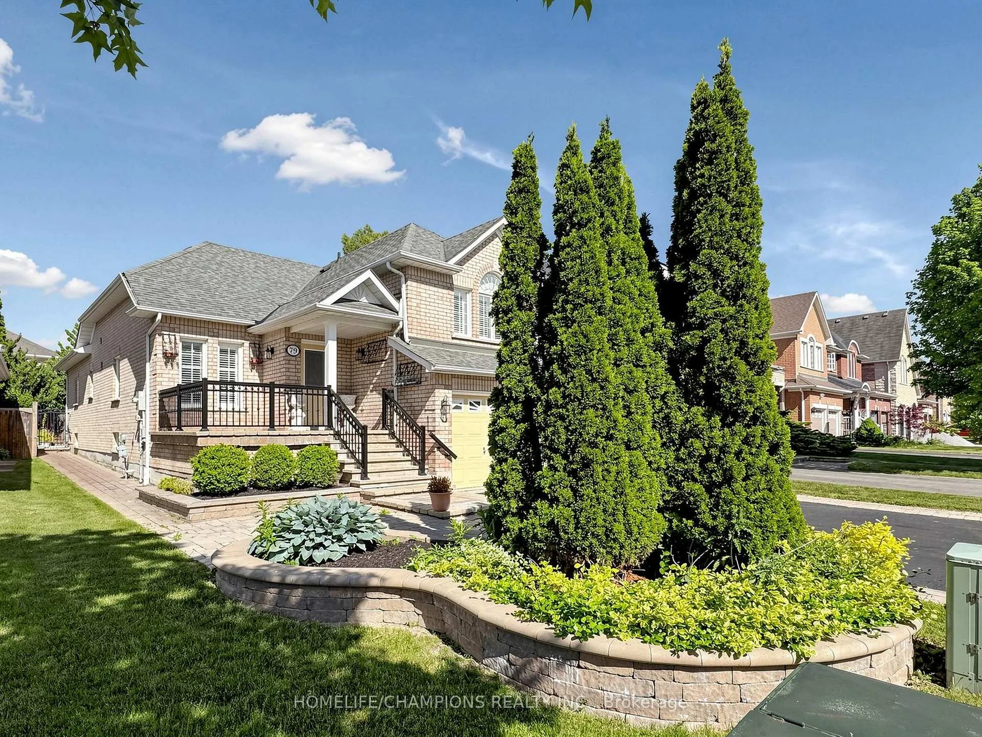 Photo 4 of 79 Abbyview Drive W, Whitby, Williamsburg — HOMEH