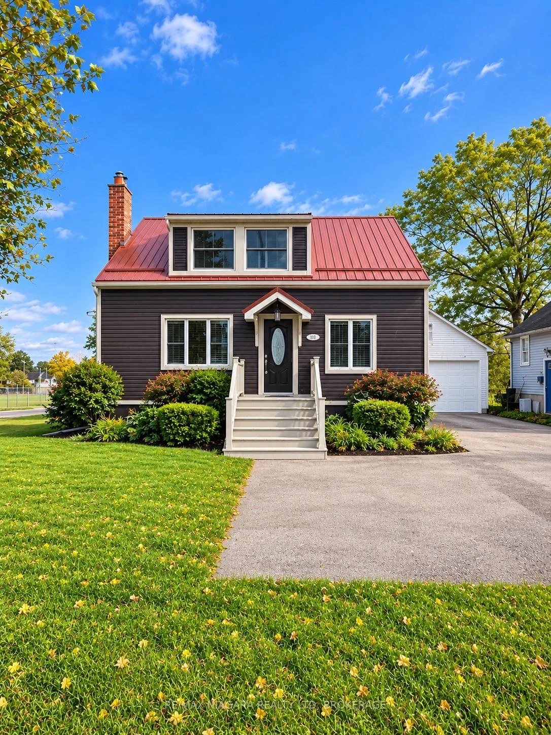 Photo of 401 Fielden Avenue