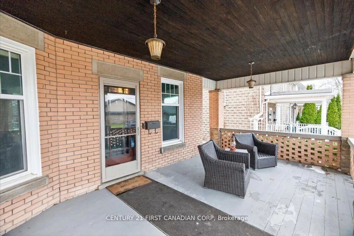Photo 8 of 18 Colborne Street, Strathroy-Caradoc, NE — HOMEH