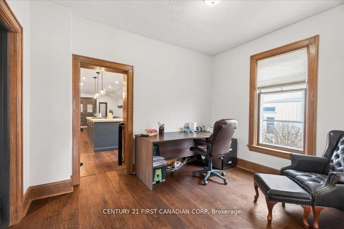 Photo 13 of 18 Colborne Street, Strathroy-Caradoc, NE — HOMEH