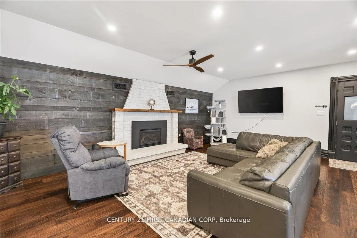 Photo 20 of 18 Colborne Street, Strathroy-Caradoc, NE — HOMEH