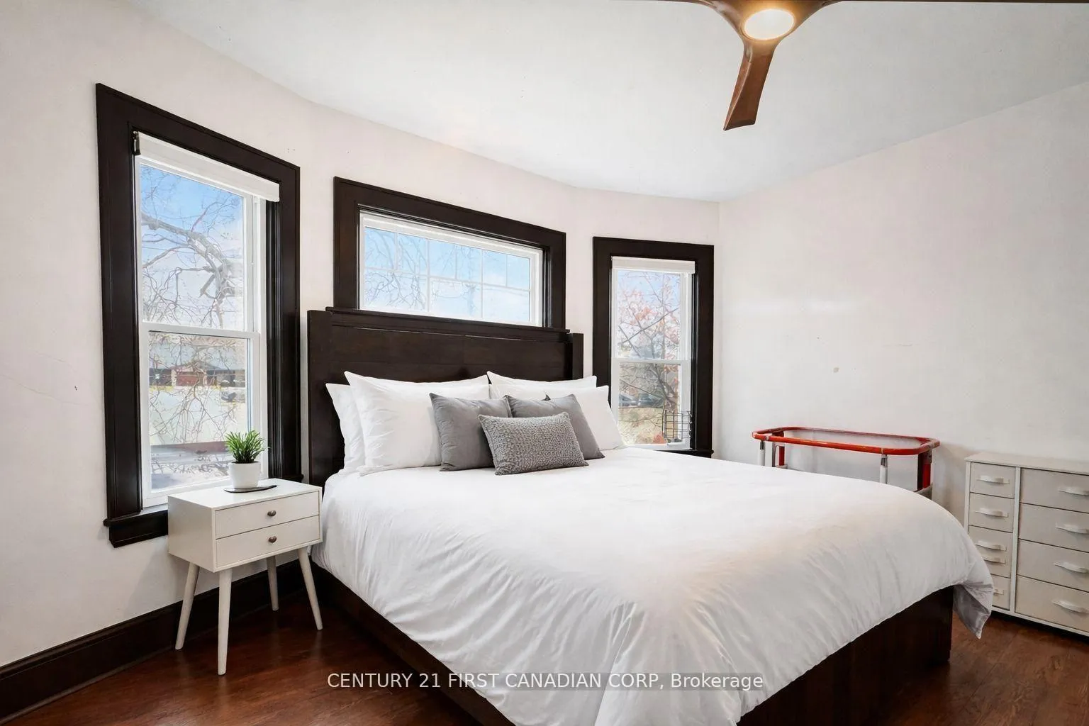 Photo 24 of 18 Colborne Street, Strathroy-Caradoc, NE — HOMEH