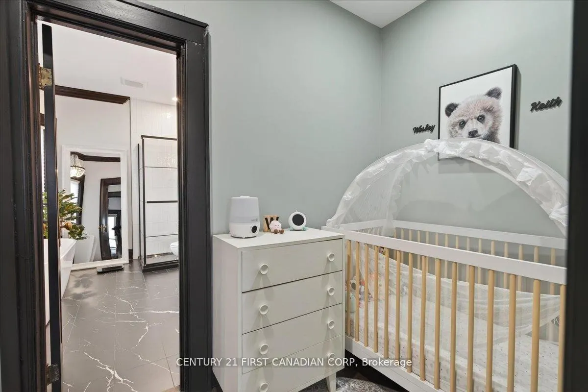 Photo 26 of 18 Colborne Street, Strathroy-Caradoc, NE — HOMEH