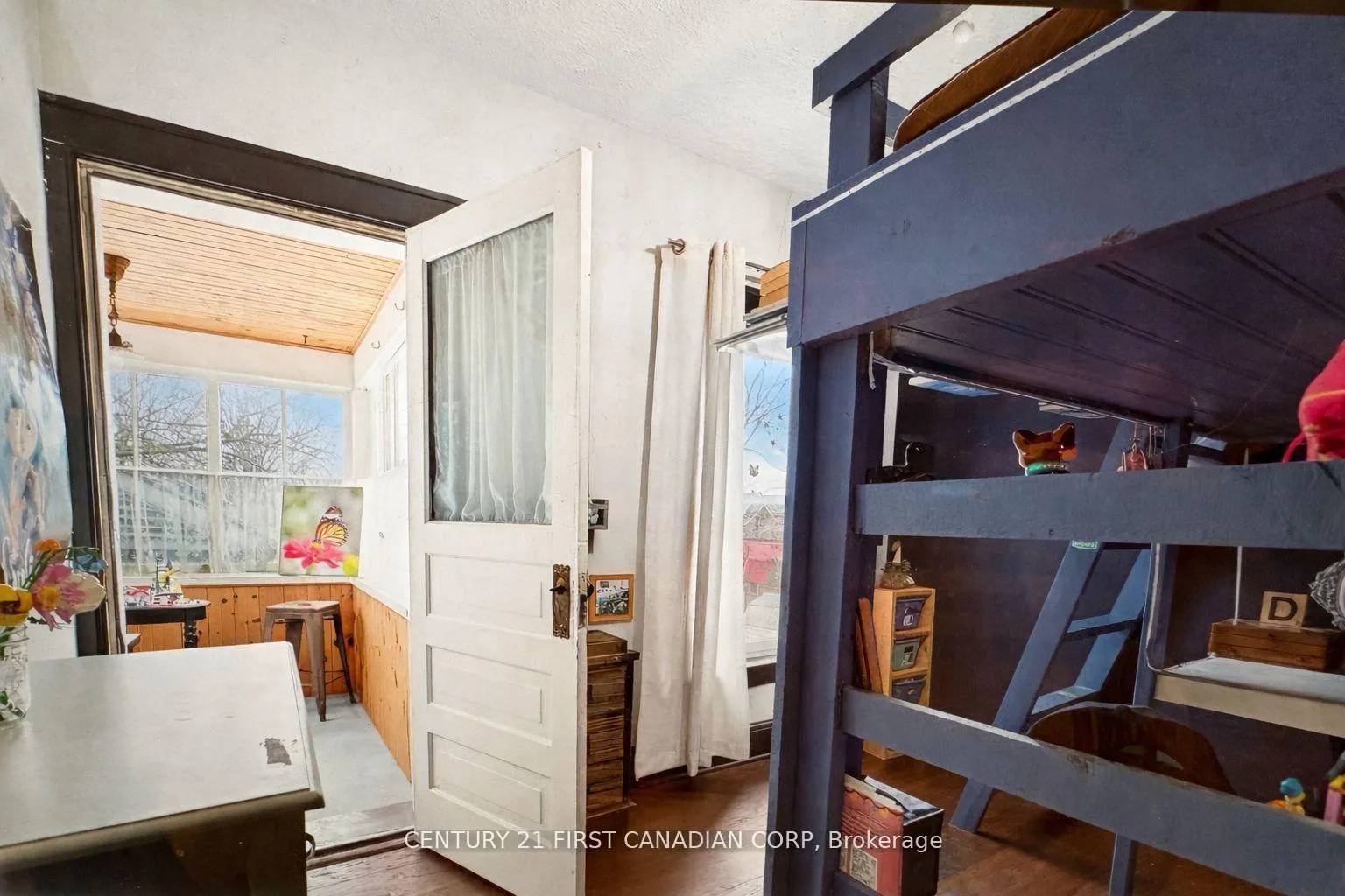 Photo 32 of 18 Colborne Street, Strathroy-Caradoc, NE — HOMEH