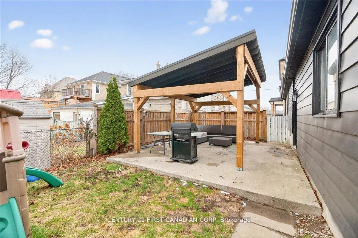 Photo 38 of 18 Colborne Street, Strathroy-Caradoc, NE — HOMEH
