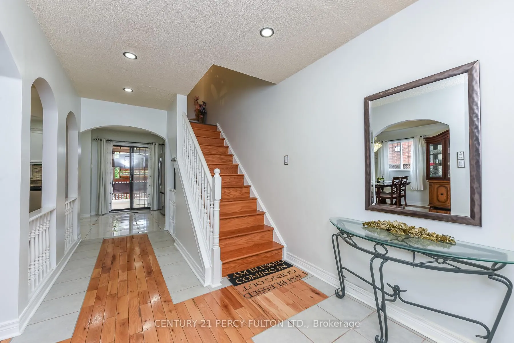 Photo 5 of 233 Murray Street, Brampton, Brampton West — HOMEH