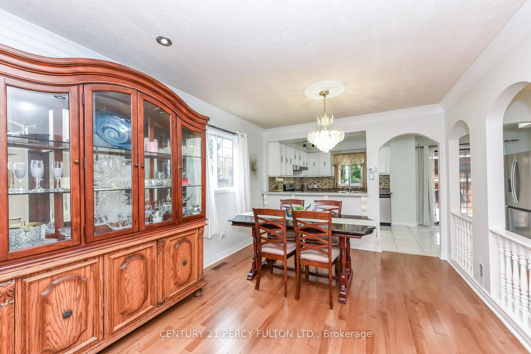 Photo 10 of 233 Murray Street, Brampton, Brampton West — HOMEH