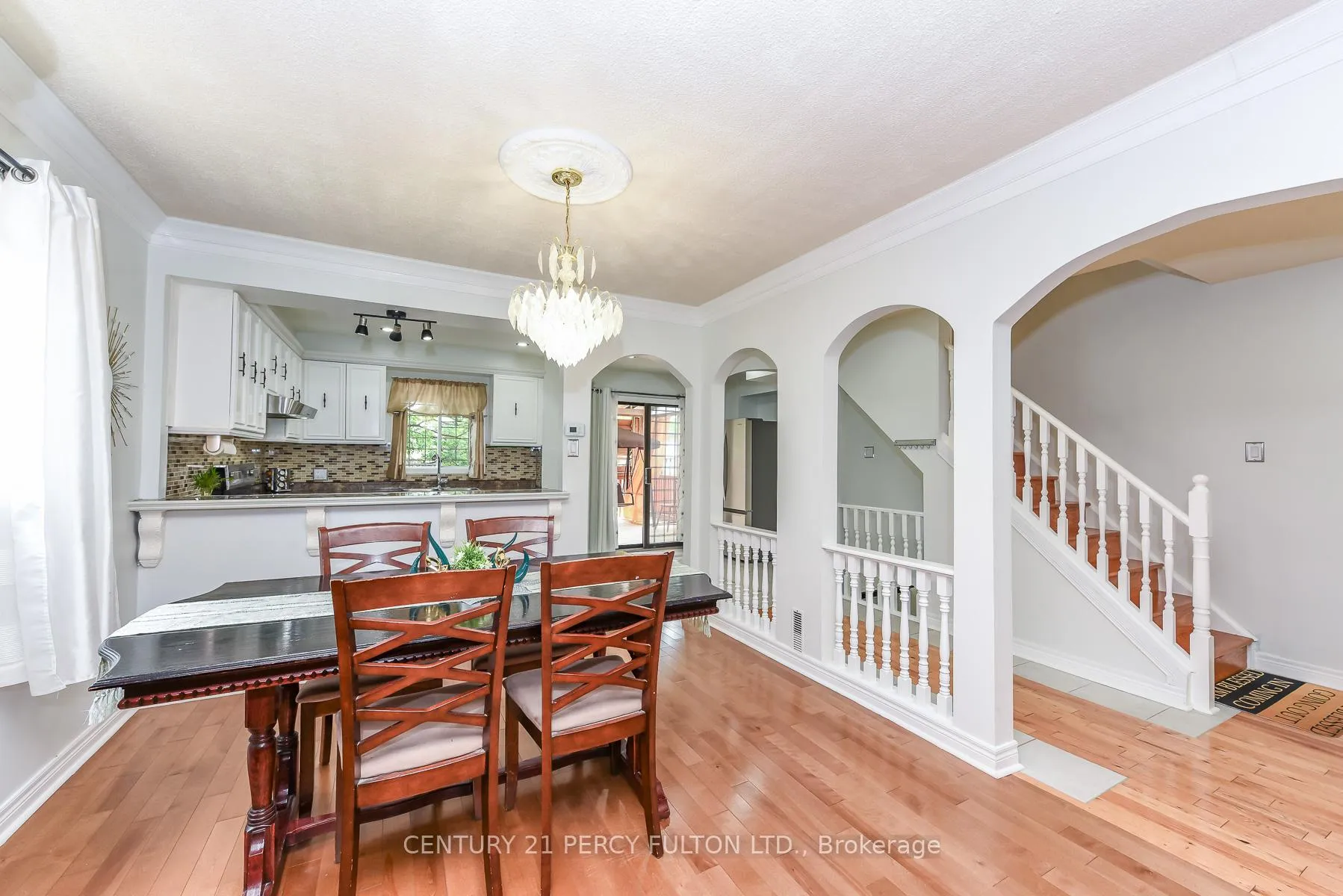 Photo 13 of 233 Murray Street, Brampton, Brampton West — HOMEH