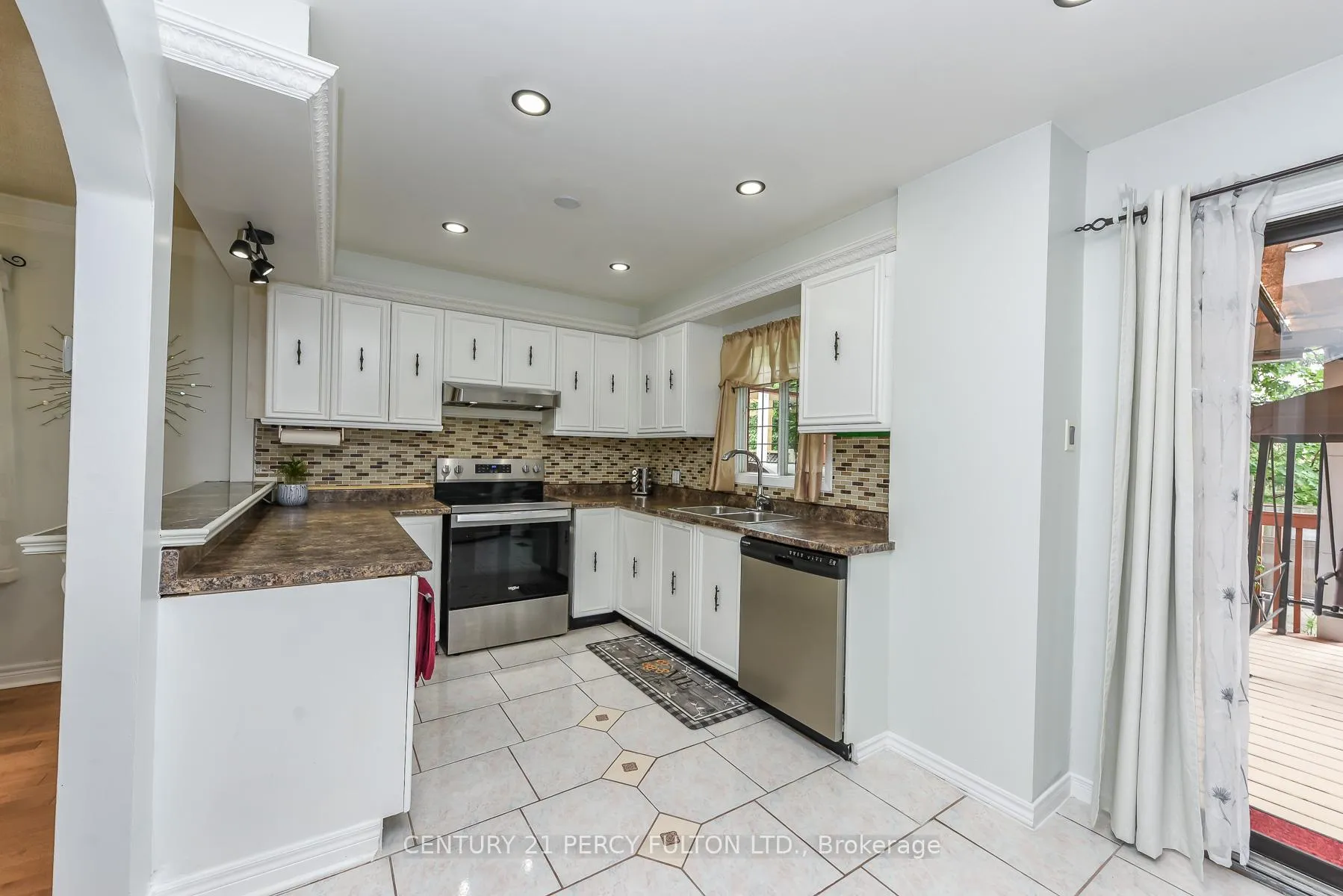 Photo 17 of 233 Murray Street, Brampton, Brampton West — HOMEH