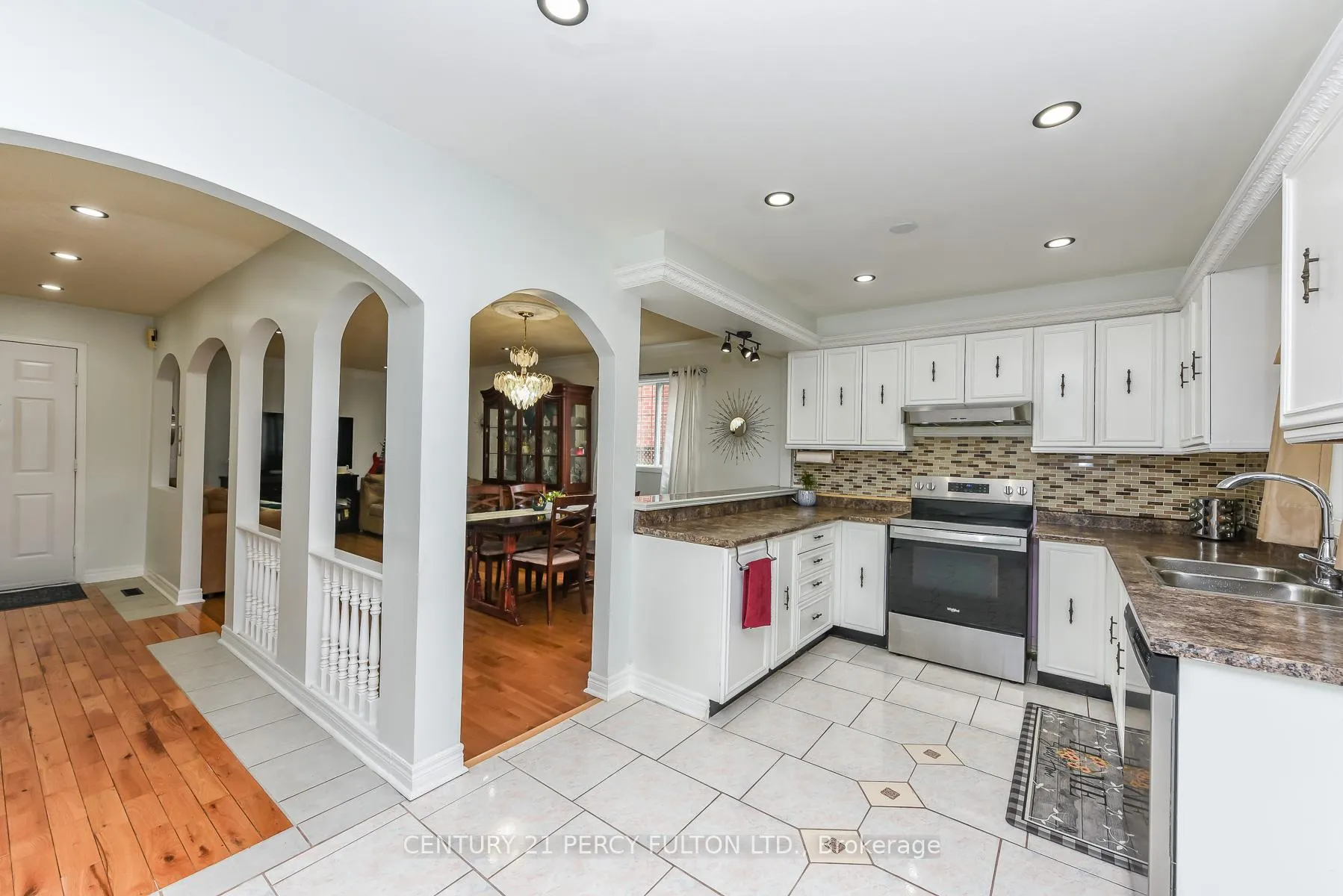 Photo 18 of 233 Murray Street, Brampton, Brampton West — HOMEH