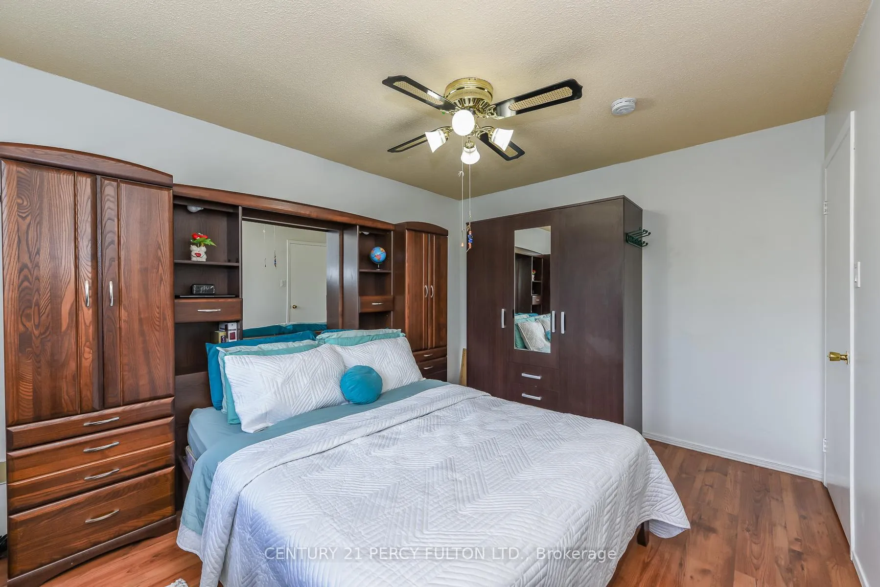 Photo 23 of 233 Murray Street, Brampton, Brampton West — HOMEH