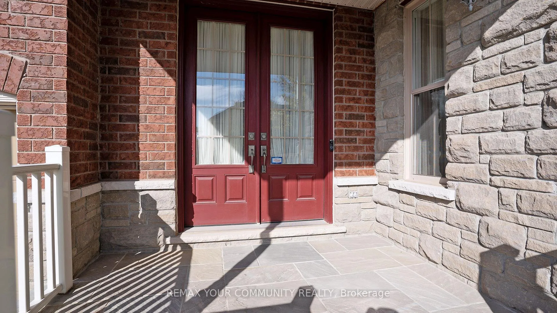 Photo 3 of 34 Mccandless Court, Caledon, Caledon East — HOMEH