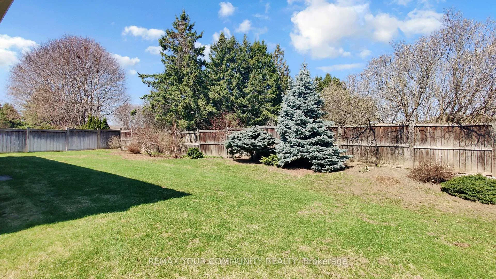 Photo 43 of 34 Mccandless Court, Caledon, Caledon East — HOMEH