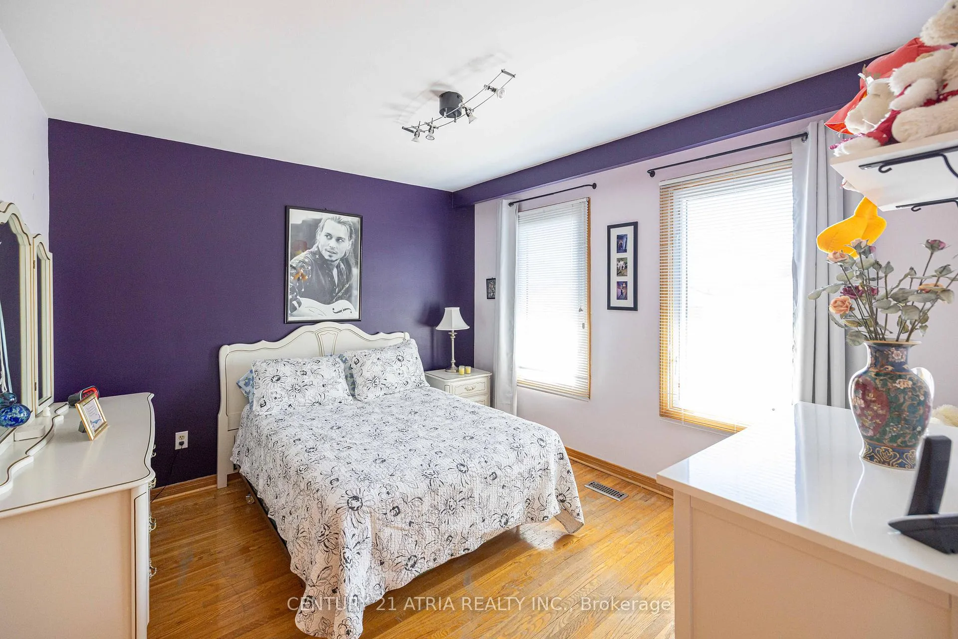 Photo 20 of 33 Morbank Drive, Scarborough, Steeles — HOMEH