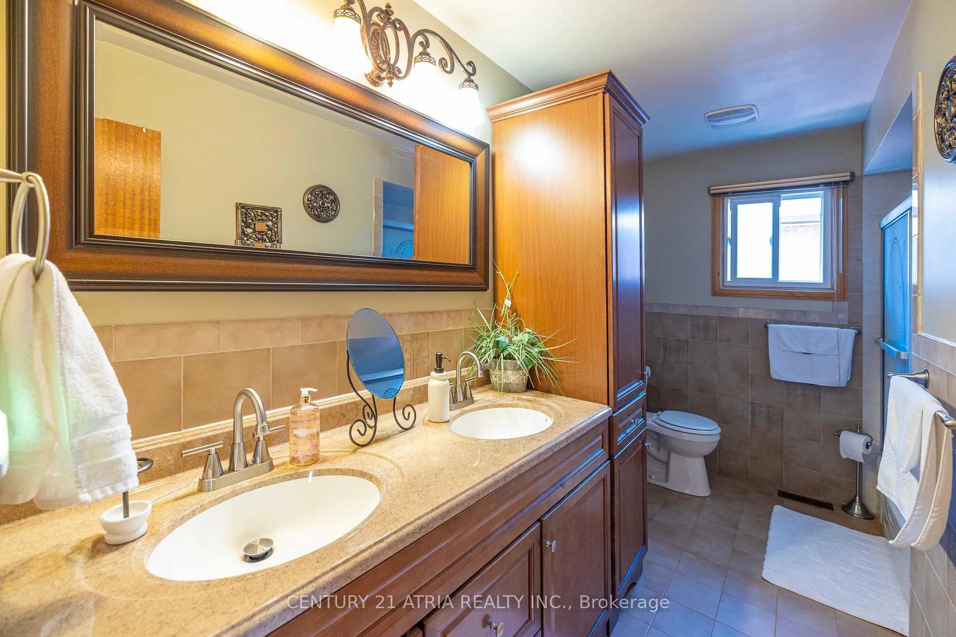 Photo 21 of 33 Morbank Drive, Scarborough, Steeles — HOMEH
