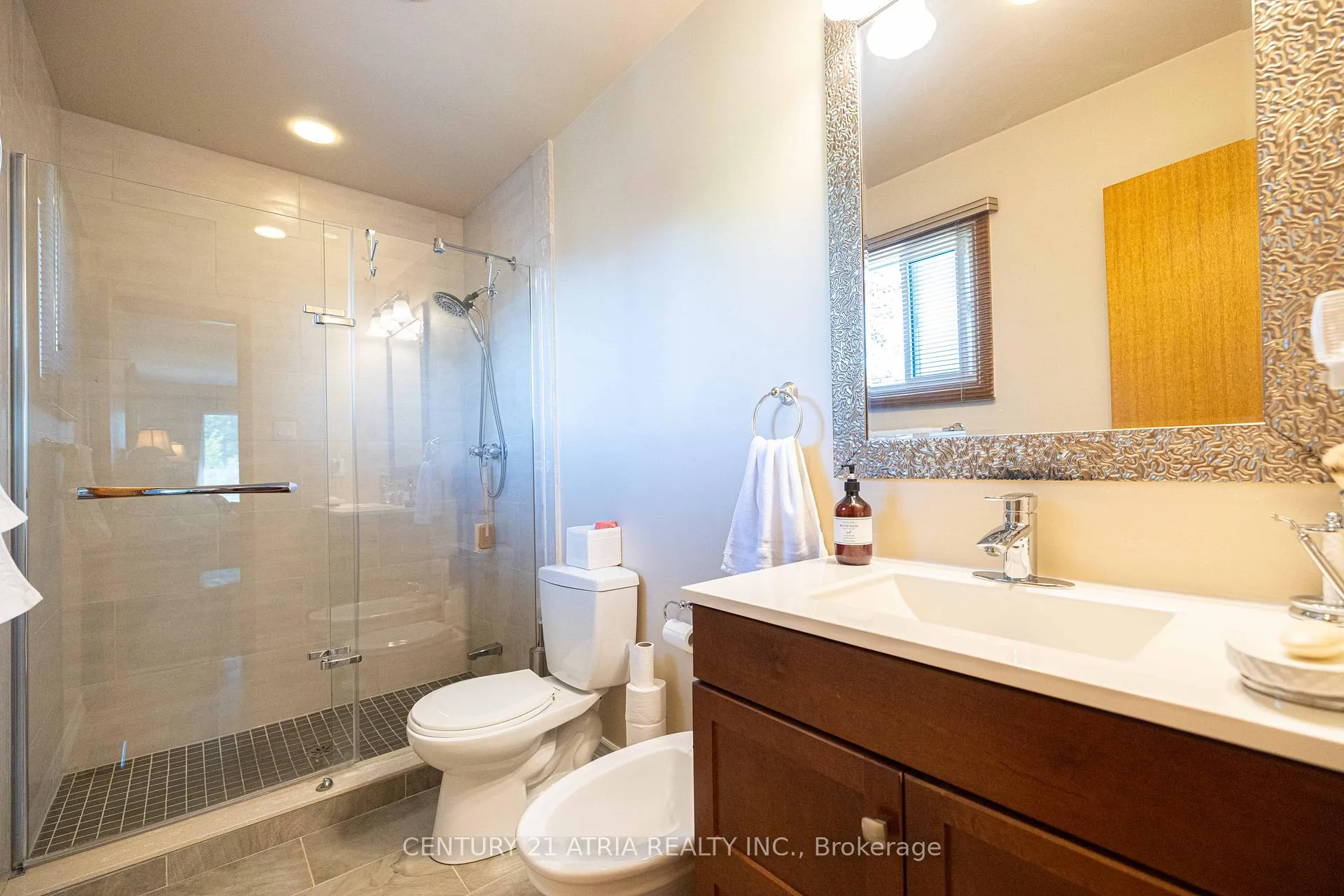 Photo 26 of 33 Morbank Drive, Scarborough, Steeles — HOMEH