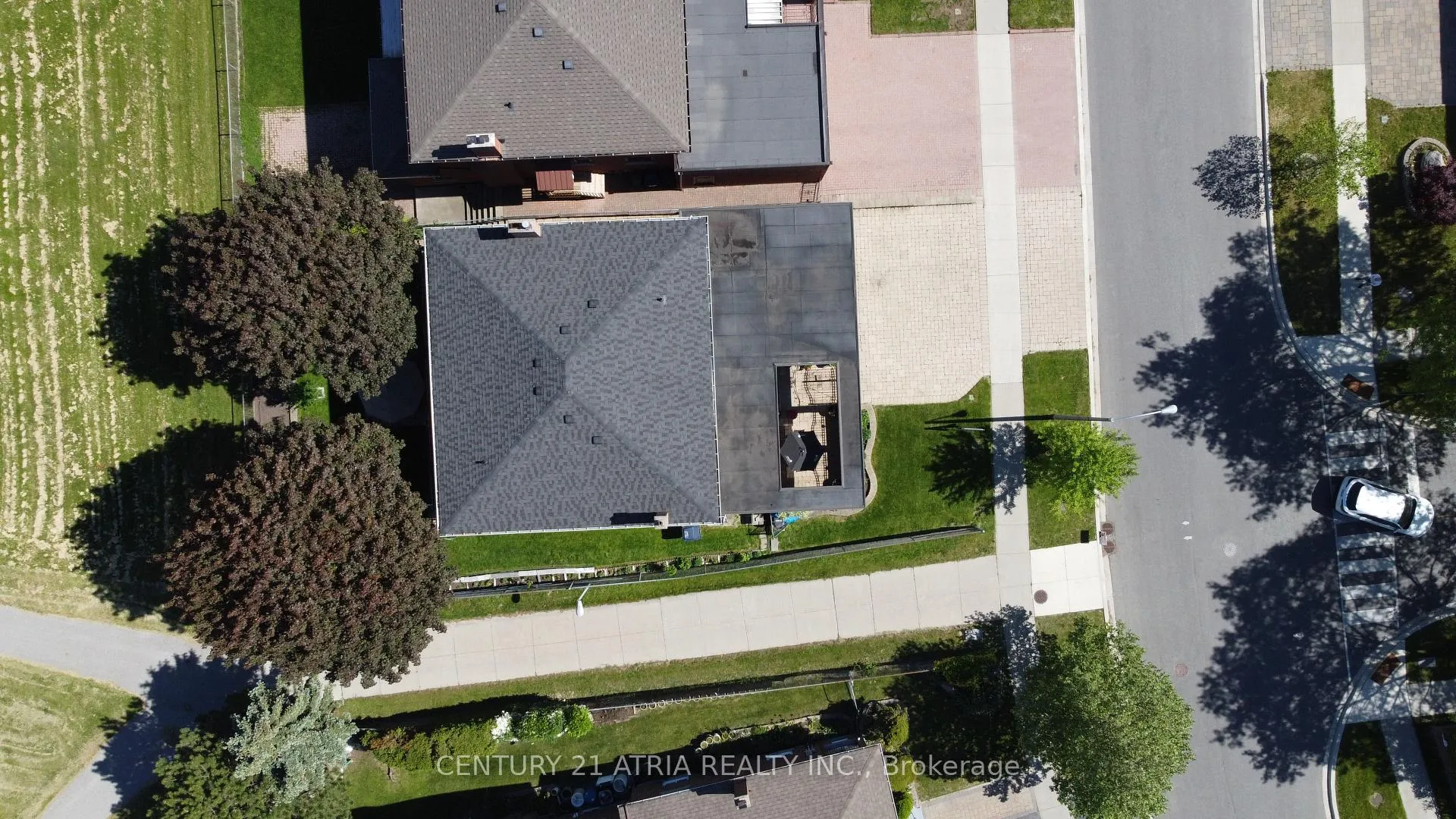 Photo 34 of 33 Morbank Drive, Scarborough, Steeles — HOMEH