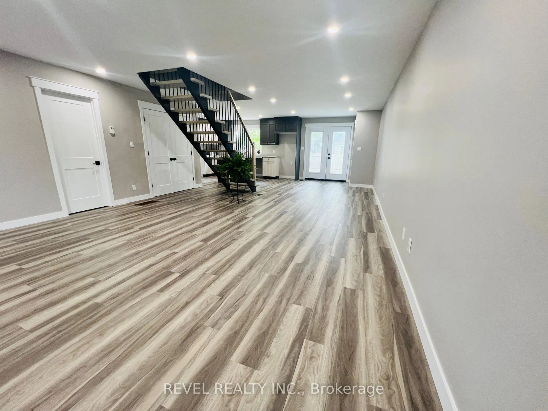 Photo 3 of 48 Sterling Avenue W, Timmins, TS - SW — HOMEH