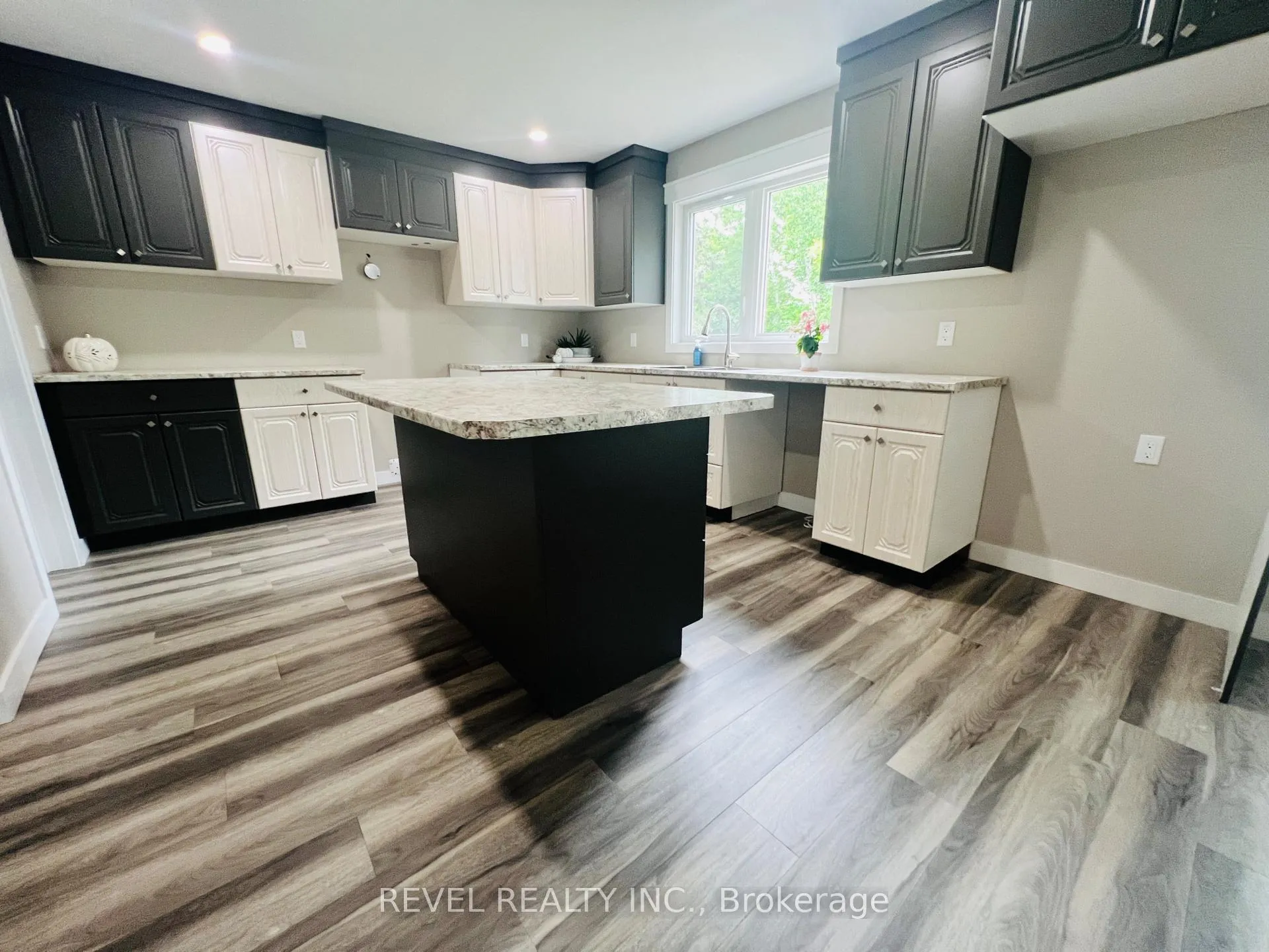 Photo 4 of 48 Sterling Avenue W, Timmins, TS - SW — HOMEH