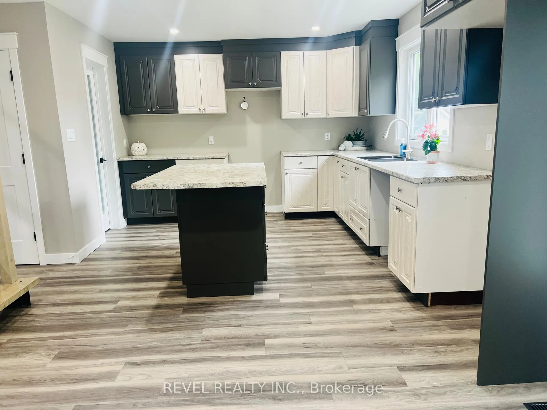 Photo 7 of 48 Sterling Avenue W, Timmins, TS - SW — HOMEH