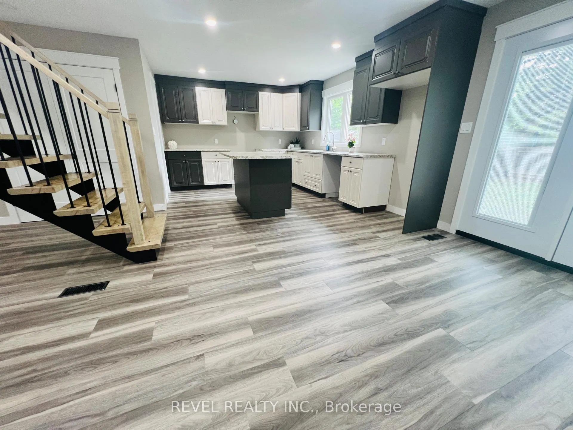 Photo 8 of 48 Sterling Avenue W, Timmins, TS - SW — HOMEH