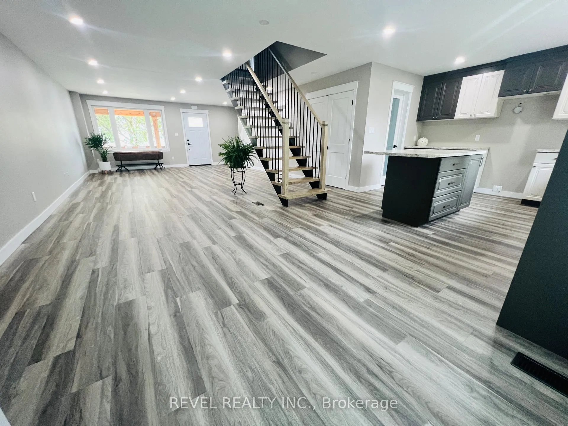 Photo 9 of 48 Sterling Avenue W, Timmins, TS - SW — HOMEH