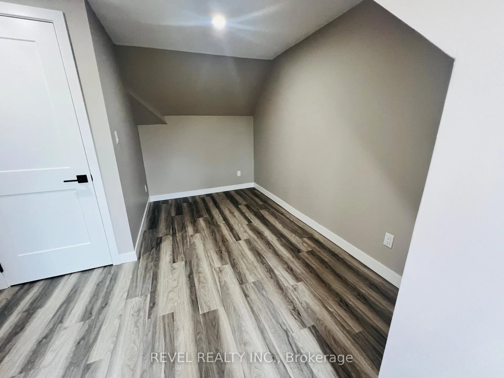 Photo 20 of 48 Sterling Avenue W, Timmins, TS - SW — HOMEH