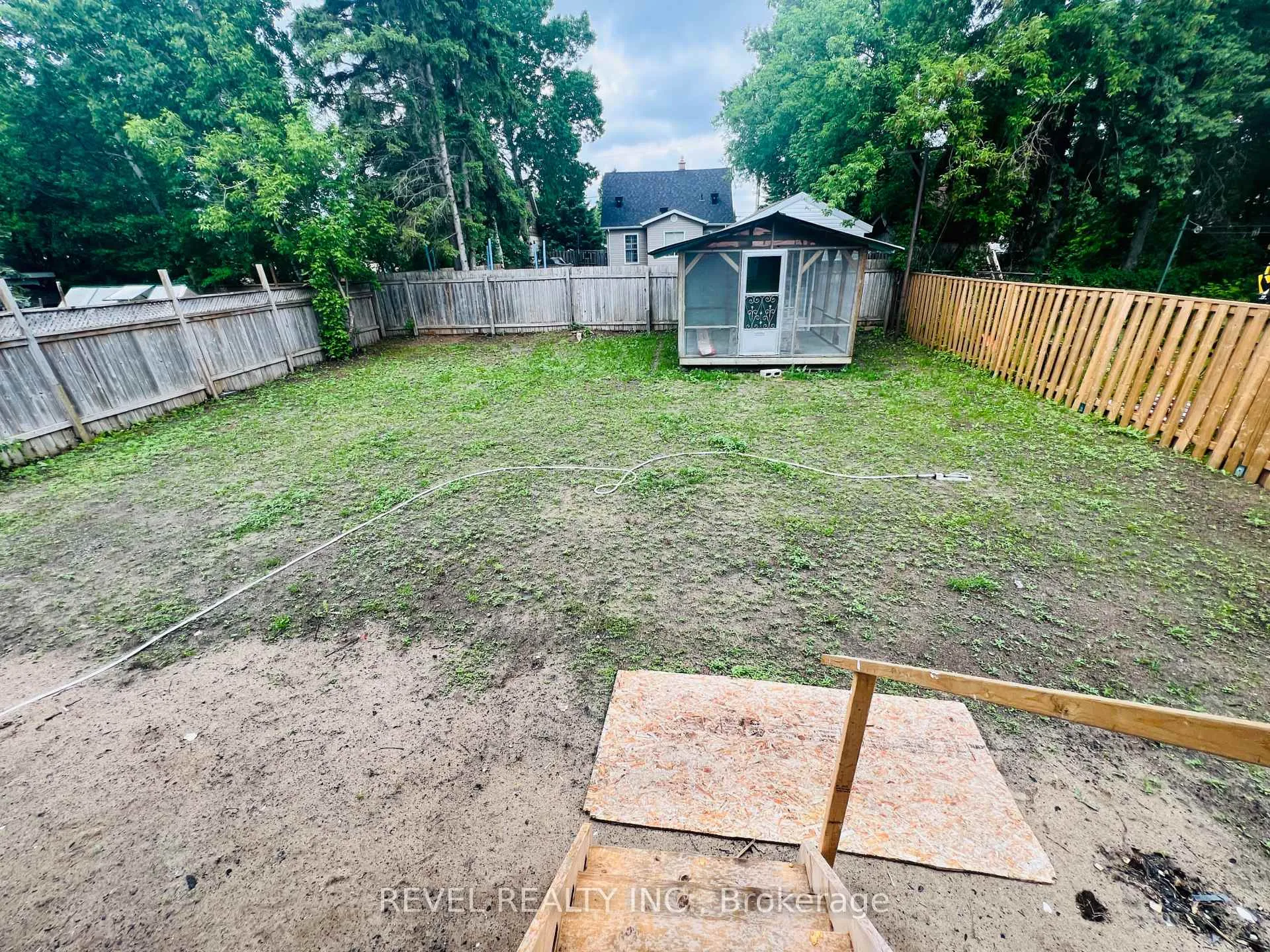 Photo 41 of 48 Sterling Avenue W, Timmins, TS - SW — HOMEH