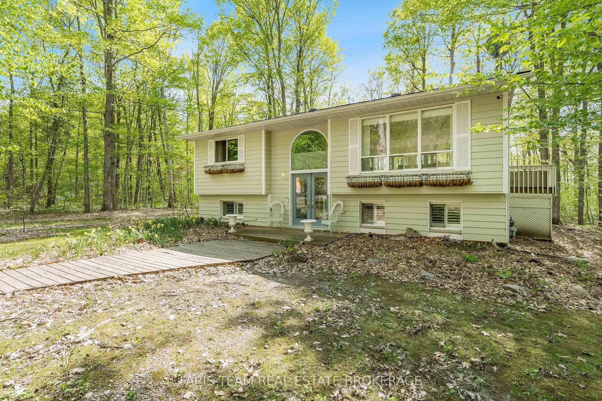 Photo 3 of 104 Silver Birch Drive, Tiny, Rural Tiny — HOMEH