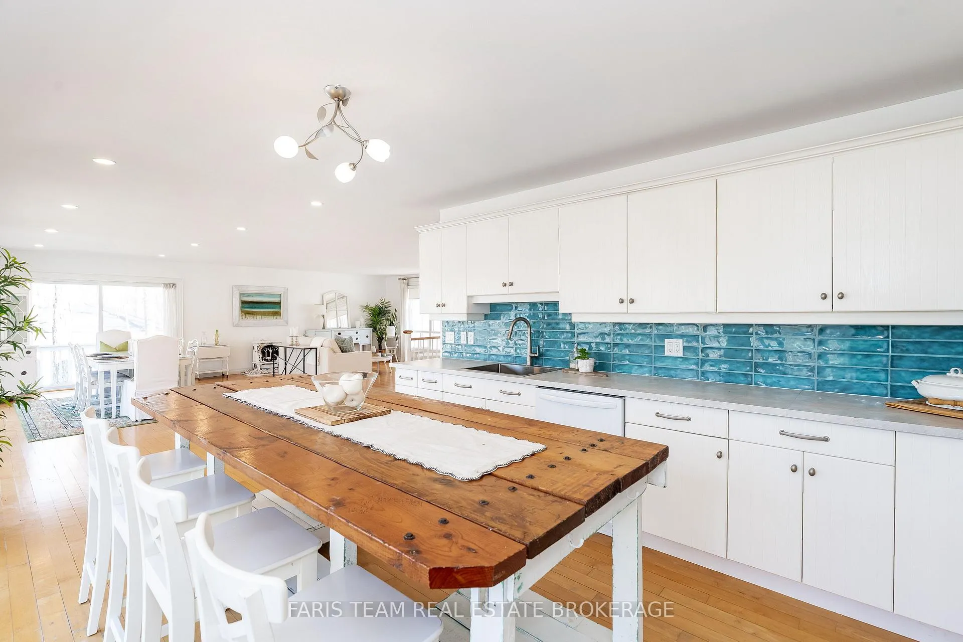 Photo 10 of 104 Silver Birch Drive, Tiny, Rural Tiny — HOMEH