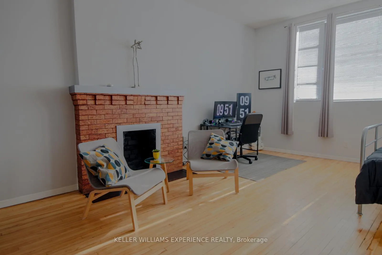 Photo 8 of Unit 2nd Floor, 17 John Street N, Hamilton, Beasley — HOMEH