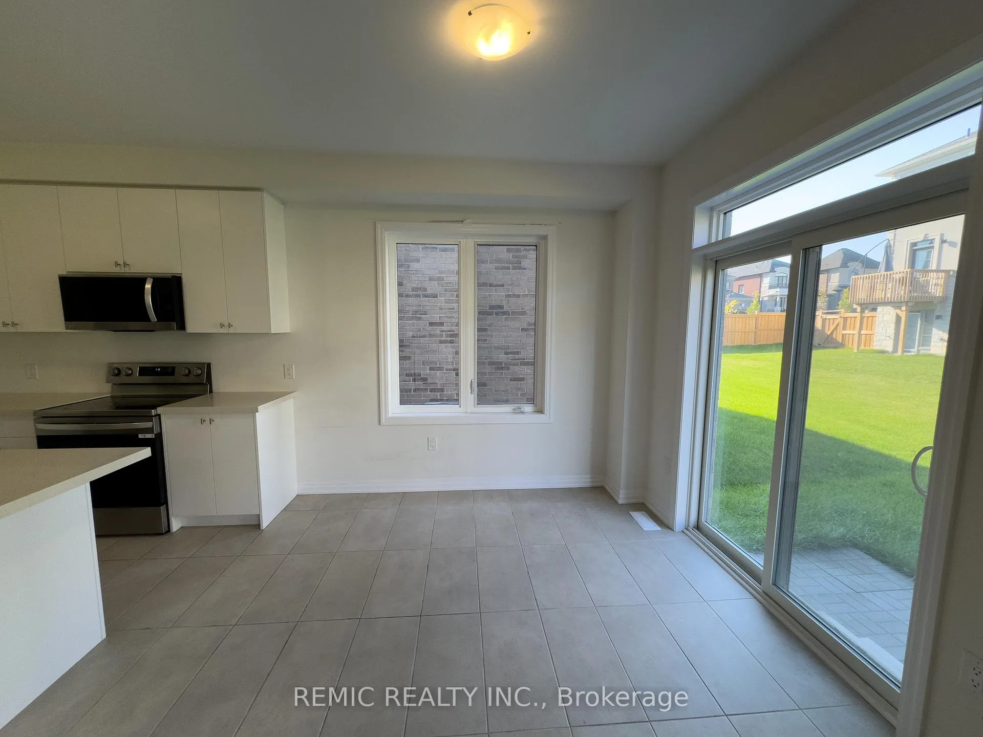 Photo 9 of 242 Flood Avenue, Clarington, Newcastle — HOMEH