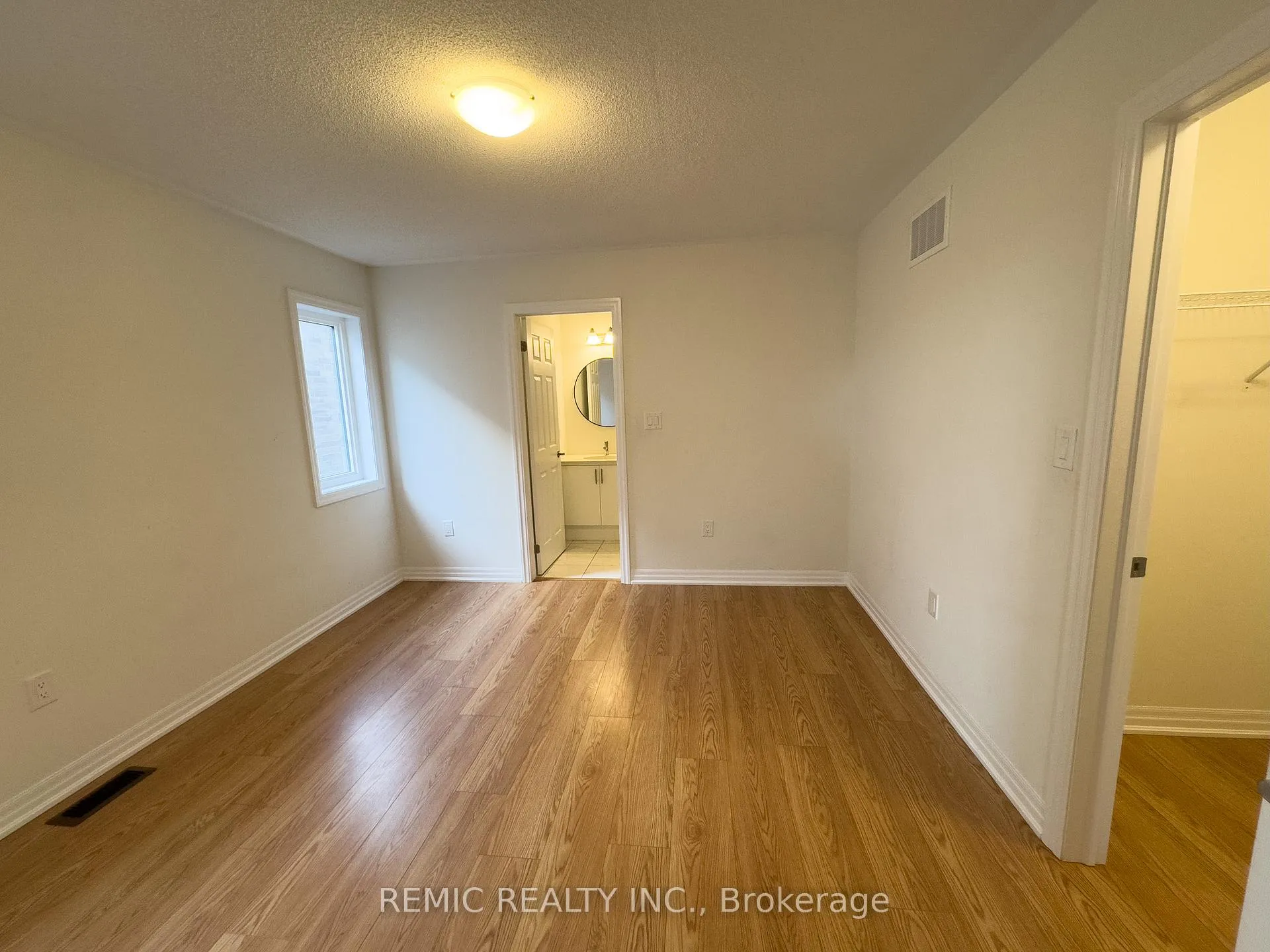 Photo 26 of 242 Flood Avenue, Clarington, Newcastle — HOMEH
