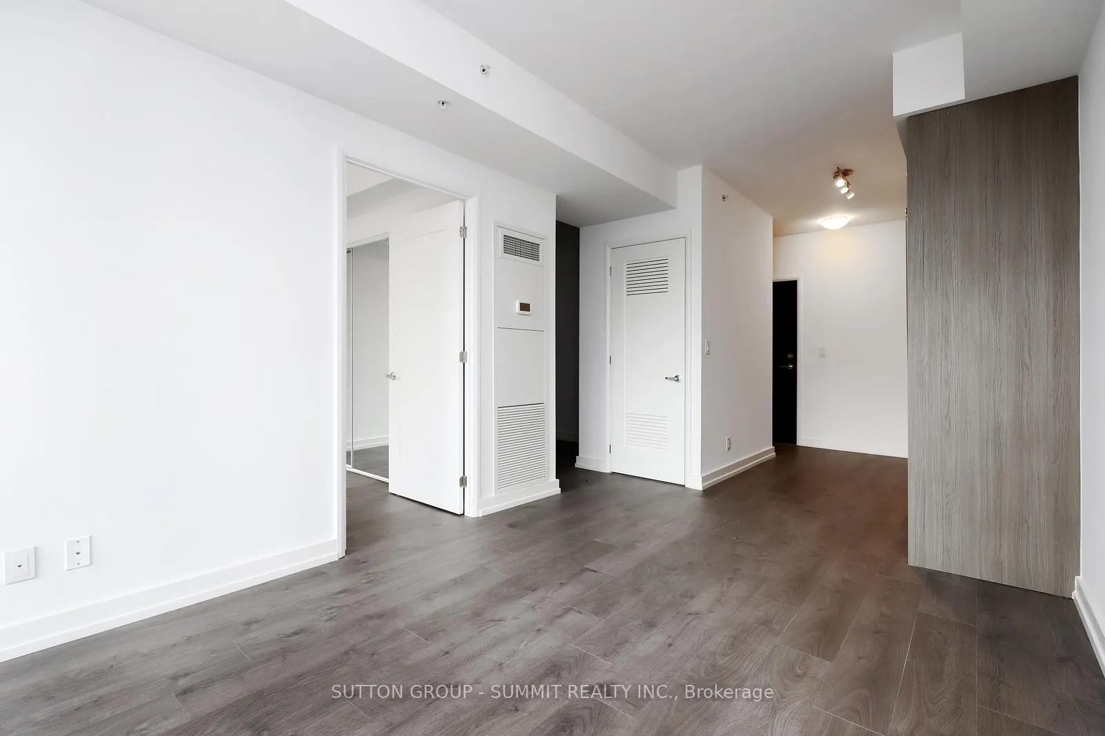 Photo 18 of Unit 1405, 75 James Street S, Hamilton, Corktown — HOMEH