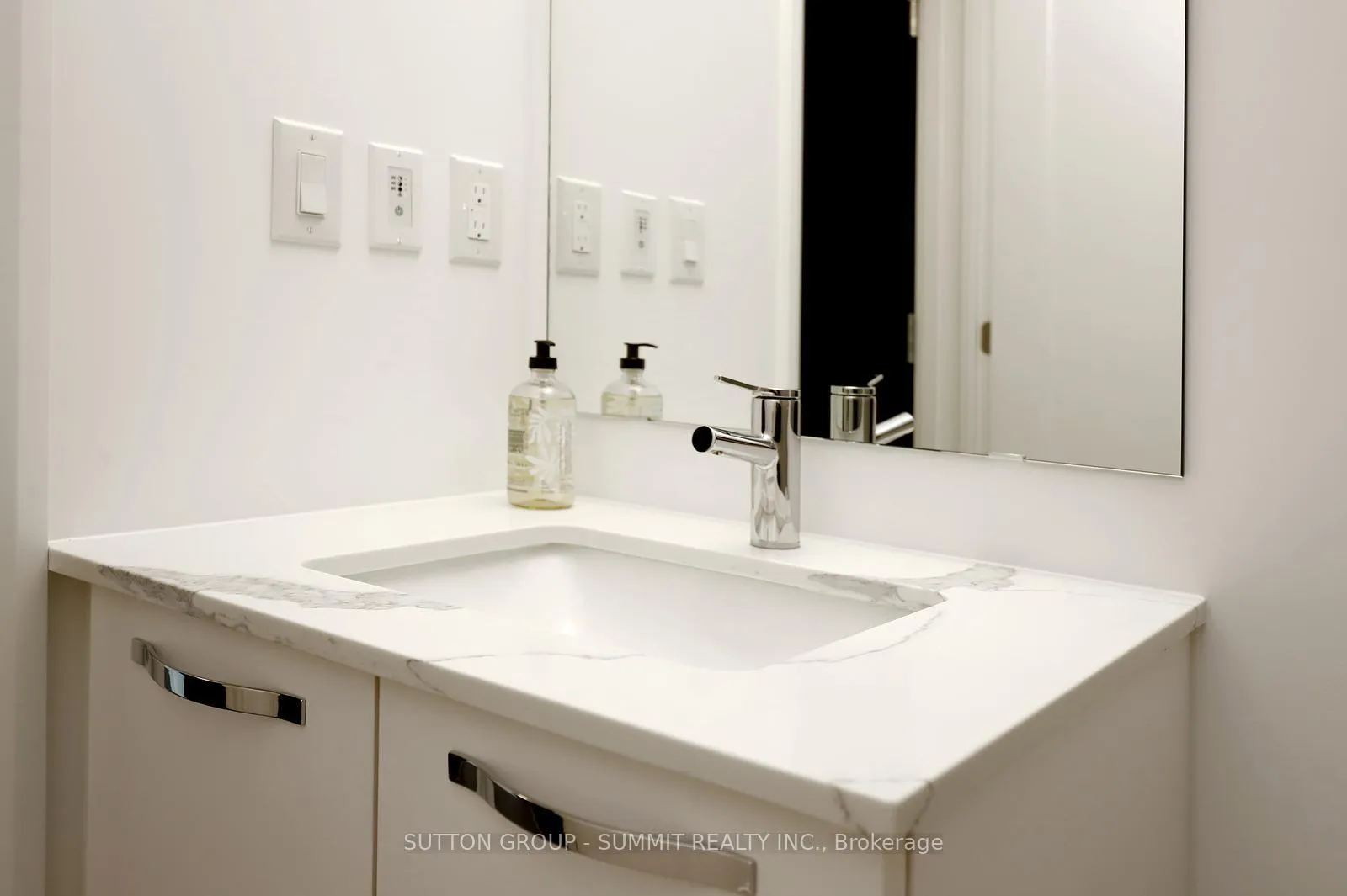 Photo 25 of Unit 1405, 75 James Street S, Hamilton, Corktown — HOMEH
