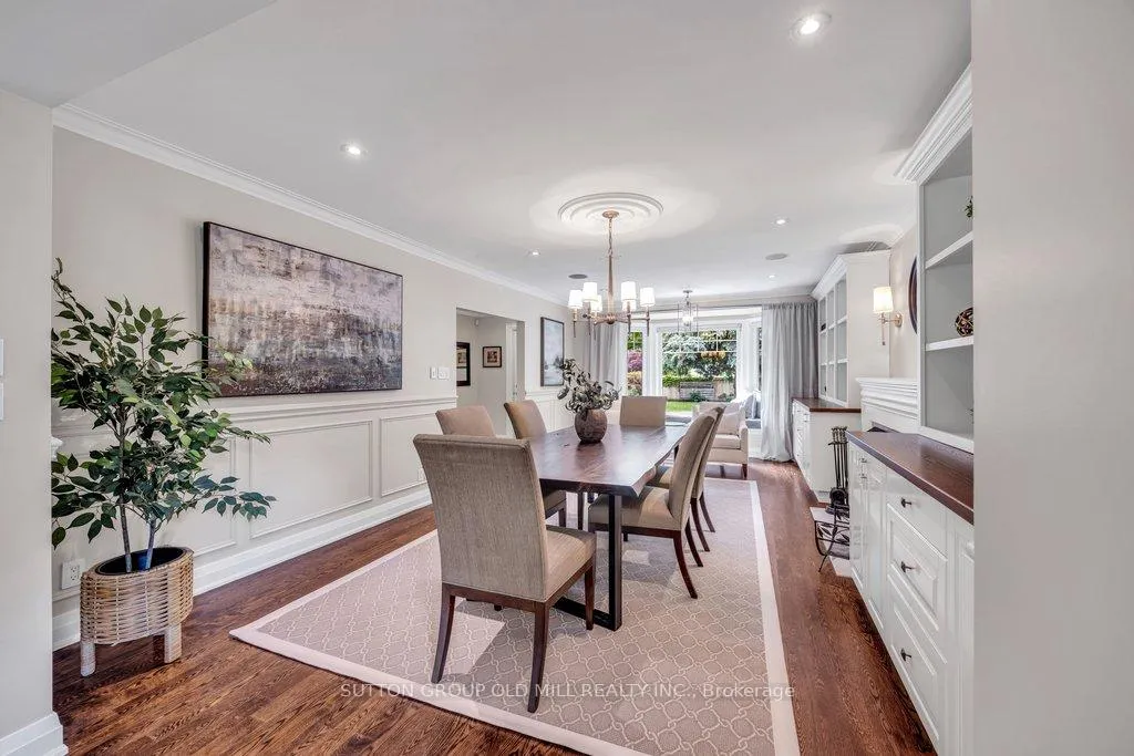 Photo 10 of 38 Edgemore Drive, Etobicoke, Stonegate-Queensway — HOMEH
