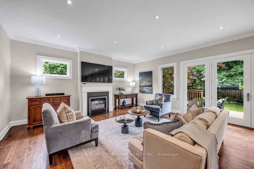 Photo 18 of 38 Edgemore Drive, Etobicoke, Stonegate-Queensway — HOMEH