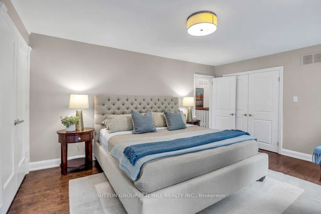 Photo 23 of 38 Edgemore Drive, Etobicoke, Stonegate-Queensway — HOMEH